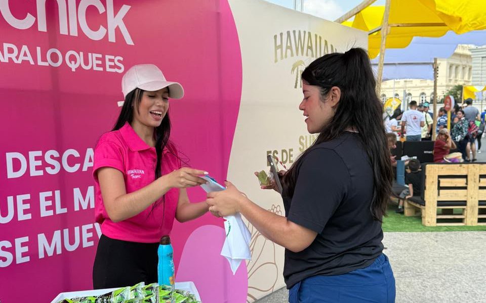 Promotoras en una activación de marca